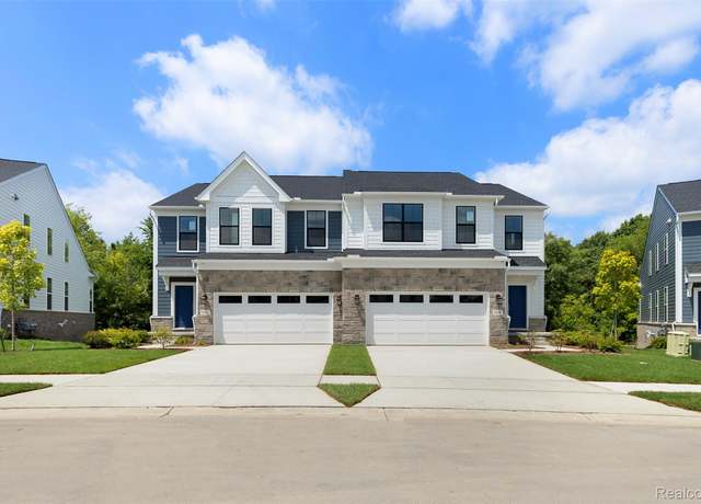Property at 5342 Trail Vista Dr, West Bloomfield, MI 48323, 3 beds, 2.5 baths