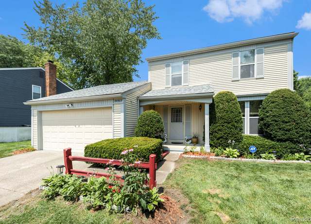 Property at 34965 Bunker Hill Dr, Farmington, MI 48331, 3 beds, 2.5 baths
