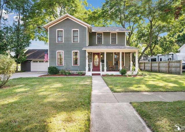 Property at 208 N Democratic St, Tecumseh, MI 49286, 3 beds, 2 baths