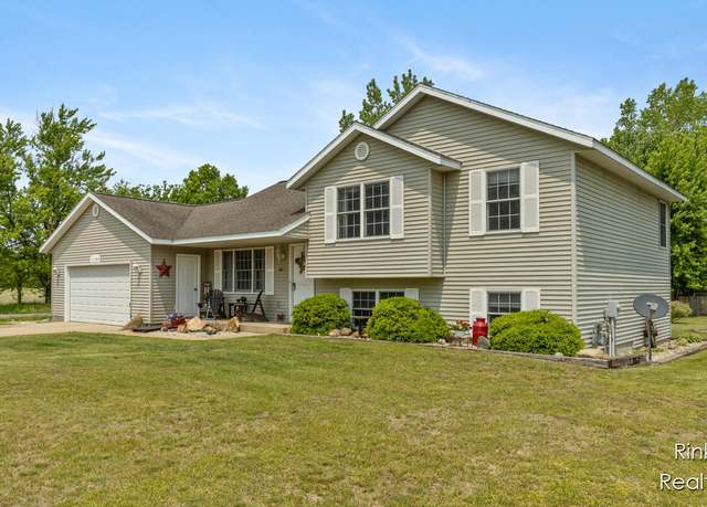 Property at 11185 Stanton St, West Olive, MI 49460, 4 beds, 2 baths