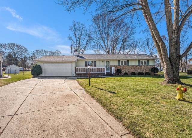 Property at 2076 Hardwood Cir, Davison, MI 48423, 3 beds, 2 baths