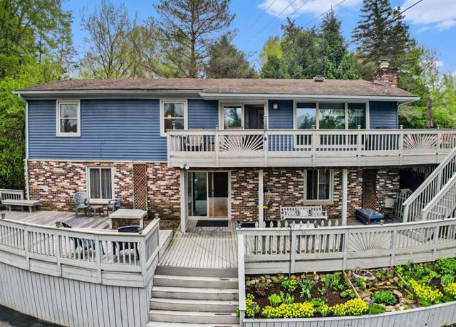 Property at 7529 Bishop Rd, Brighton, MI 48116, 4 beds, 2.5 baths
