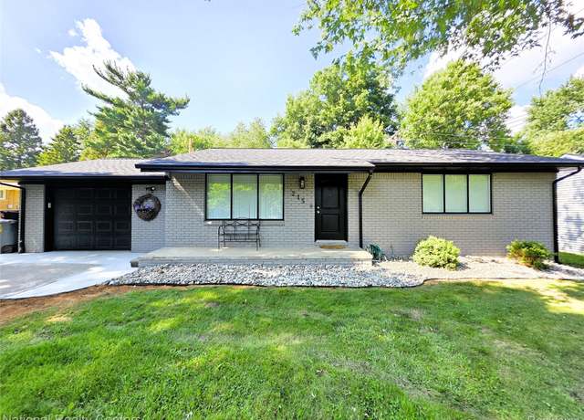 Property at 215 Almont Ave, Almont, MI 48003, 3 beds, 3 baths