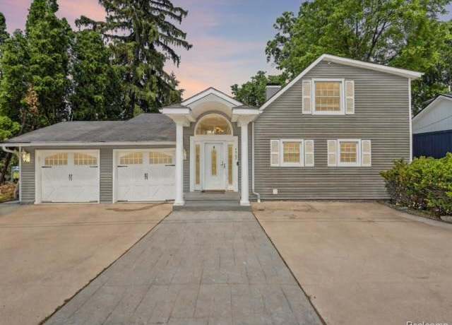 Property at 4967 Coshocton Dr, Waterford, MI 48327, 3 beds, 2 baths