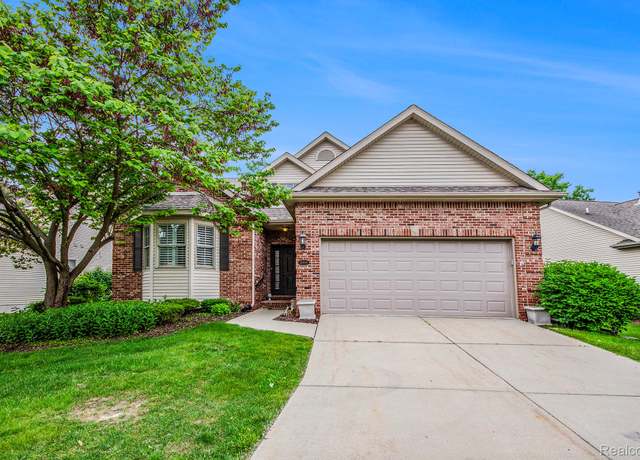 Property at 13090 Harbor Landings Dr, Fenton, MI 48430, 3 beds, 3 baths