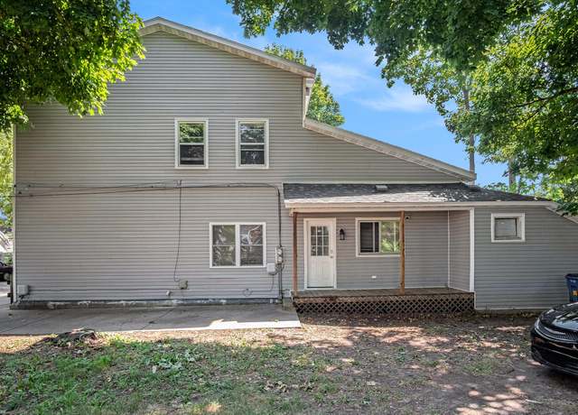 Property at 826 828 4th St NW, Grand Rapids, MI 49504, 6 beds, 2 baths