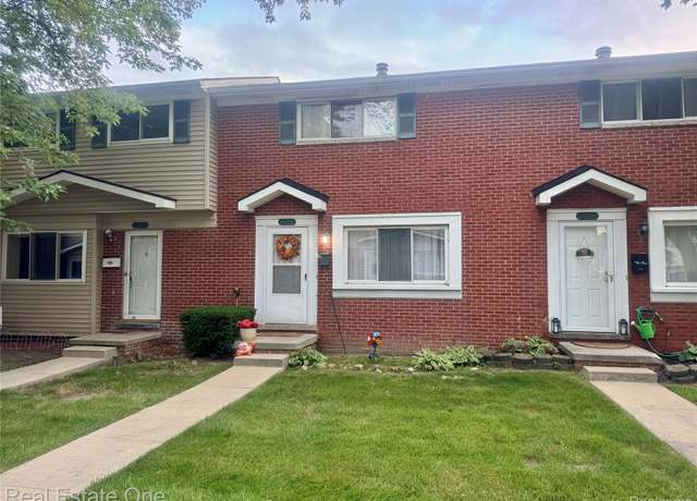 Property at 25702 Cambridge Court Ct, Roseville, MI 48066, 2 beds, 1.5 baths