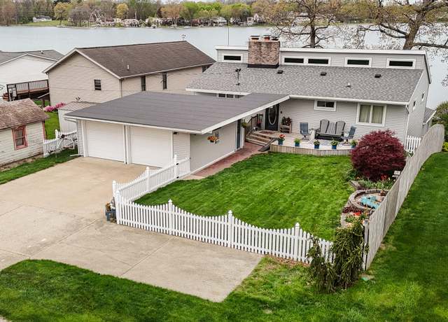 Property at 20008 M-60, Three Rivers, MI 49093, 3 beds, 2.5 baths