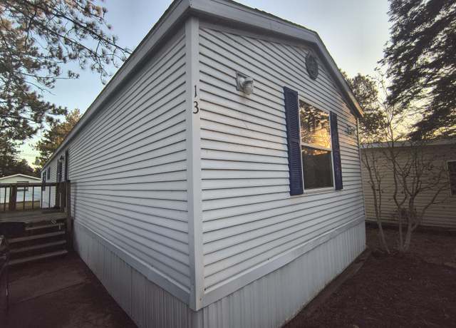 Property at 13 Evergreen Dr, St Louis, MI 48880, 3 beds, 2 baths