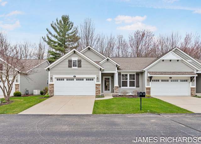 Property at 16991 Pickett Ln, Nunica, MI 49448, 3 beds, 2.5 baths