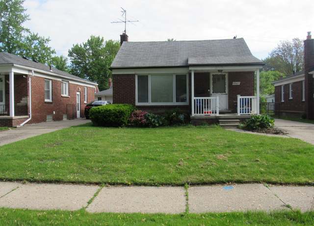 Property at 19927 Lochmoor St, Harper Woods, MI 48225, 3 beds, 1.5 baths
