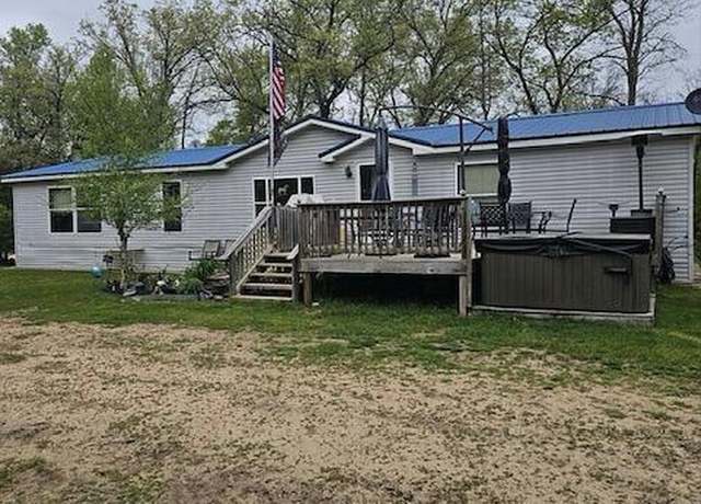 Property at 1818 E 58th St St, Newaygo, MI 49337, 4 beds, 2 baths