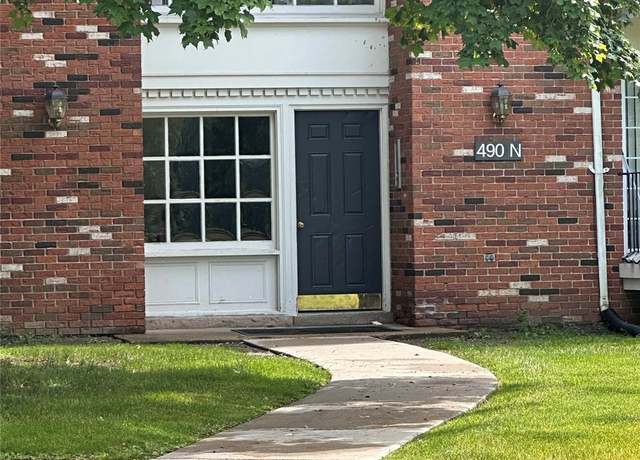 Property at 490 N Fox Hills Dr N #2, Bloomfield Hills, MI 48304, 2 beds, 2 baths
