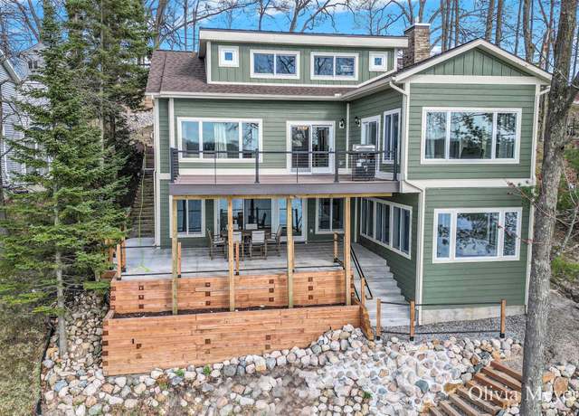 Property at 3753 Alden Nash Ave NE, Lowell, MI 49331, 4 beds, 3 baths