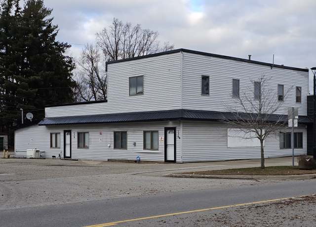 Property at 178 W Wheatland Ave, Remus, MI 49340, 4 beds, 3.5 baths