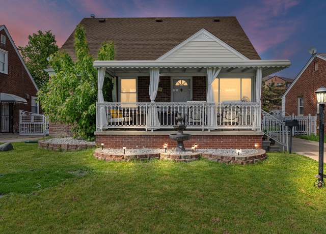 Property at 15322 Payne Ct, Dearborn, MI 48126, 3 beds, 1.5 baths