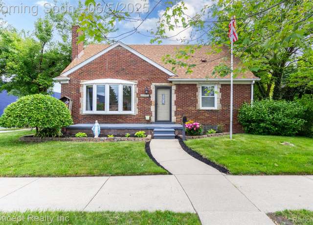 Property at 294 Felice St, Wyandotte, MI 48192, 3 beds, 2 baths