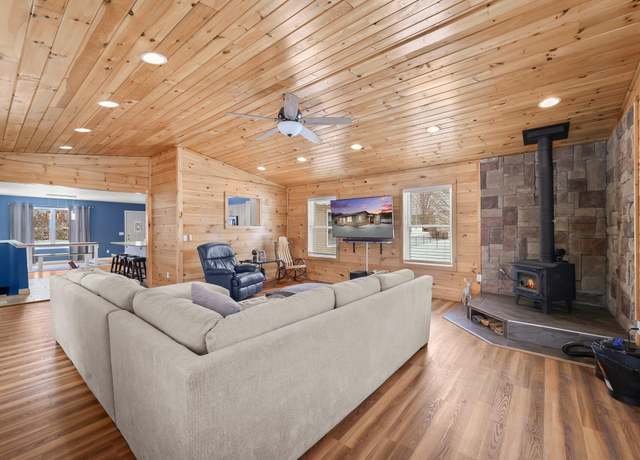 Property at 879 S 35 Rd, Cadillac, MI 49601, 4 beds, 2 baths