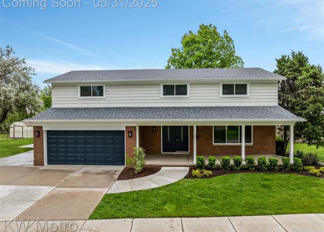 Property at 1607 Yorktown St, Grosse Pointe Farms, MI 48236, 4 beds, 2.5 baths