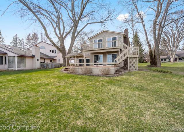 Property at 3501 Mann Rd, Clarkston, MI 48346, 3 beds, 2.5 baths