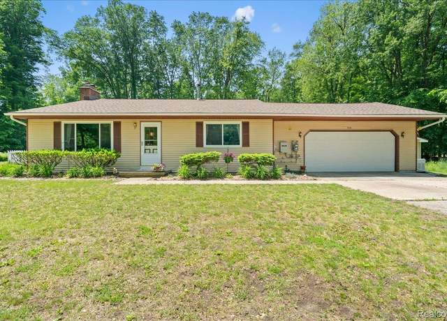 Property at 956 Chickasaw Dr, Mason, MI 48854, 3 beds, 1.5 baths