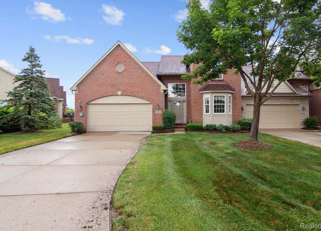 Property at 2069 Amsterdam Ave, Canton, MI 48188, 2 beds, 2.5 baths