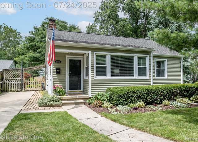 Property at 2771 Bacon Ave, Berkley, MI 48072, 2 beds, 1.5 baths