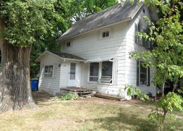 Property at 202 N Union St, Reading, MI 49274, 3 beds, 2 baths