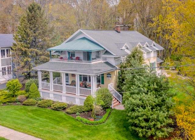 Property at 790 Lake St, Saugatuck, MI 49453, 5 beds, 3.5 baths