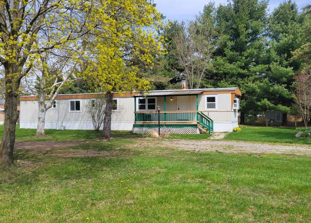 Property at 5414 Southampton Dr, Lapeer, MI 48446, 3 beds, 1 bath