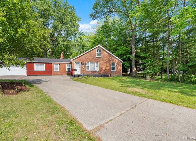Property at 23808 Beierman Ave, Warren, MI 48091, 4 beds, 2 baths