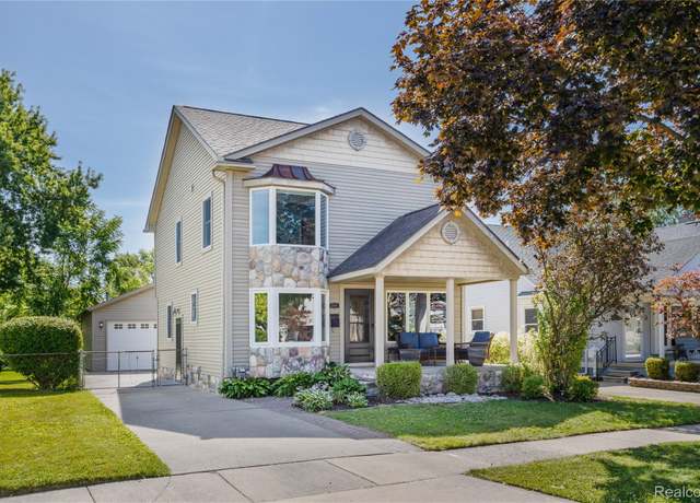 Property at 2086 Tyler Ave, Berkley, MI 48072, 4 beds, 3 baths