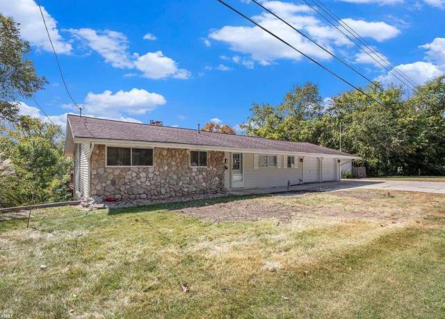 Property at 4167 N River Rd St, Fort Gratiot, MI 48059, 4 beds, 3.5 baths