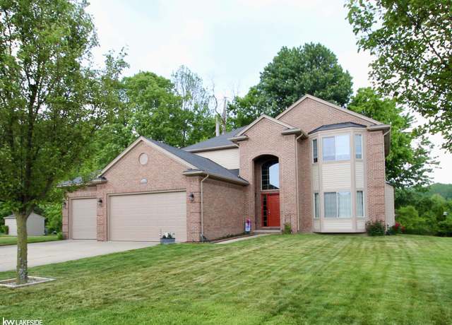 Property at 32806 Kathleen Dr, Chesterfield, MI 48047, 4 beds, 2.5 baths