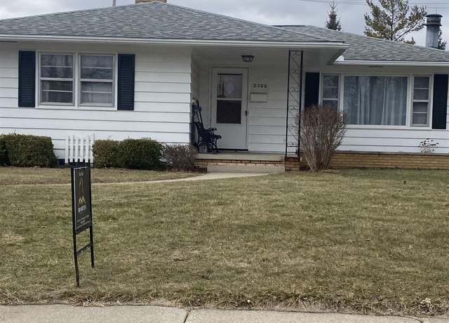 Property at 2306 S Farragut St, Bay City, MI 48608, 3 beds, 1 bath