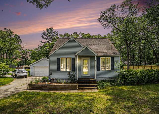 Property at 1512 Holton Rd, Muskegon, MI 49445, 3 beds, 2 baths