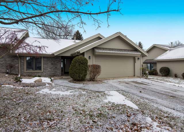 Property at 3809 Ridgeway Pl, Garfield Twp, MI 49684, 2 beds, 2 baths