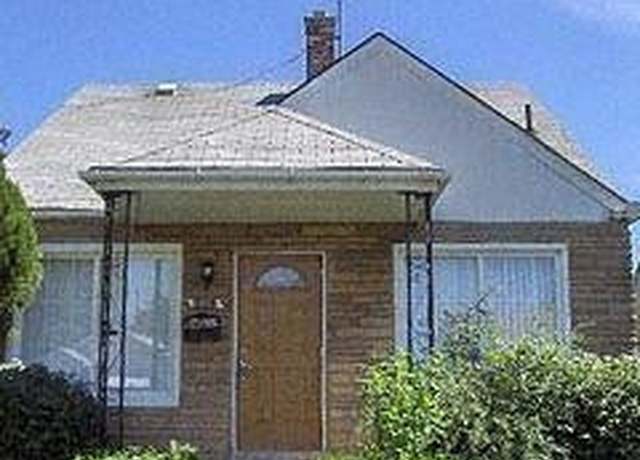 Property at 6850 Auburn St, Detroit, MI 48228, 3 beds, 1.5 baths