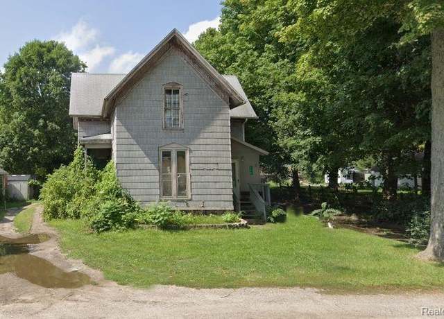 Property at 358 Broadway Rd, Davisburg, MI 48350, 4 beds, 1 bath