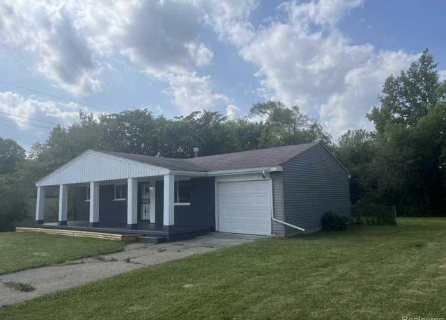 Property at 2162 W Coldwater Rd, Flint, MI 48505, 3 beds, 1 bath
