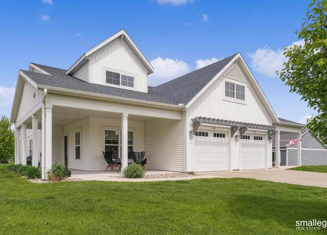 Property at 330 Terrace Point Cir, Muskegon, MI 49440, 4 beds, 2.5 baths