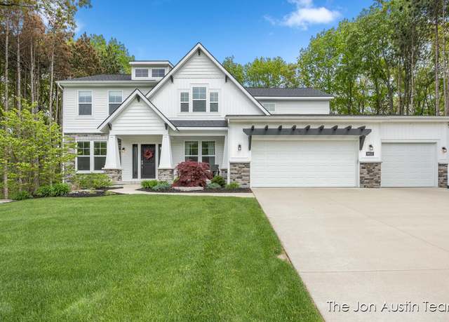Property at 9012 N Wolven Ridge Ct, Rockford, MI 49341, 5 beds, 3.5 baths