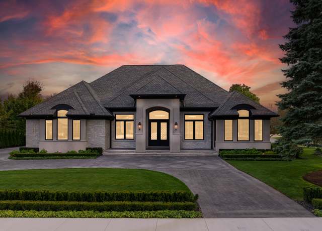 Property at 2817 Turtle Grove Ct, Bloomfield Hills, MI 48302, 3 beds, 3.5 baths