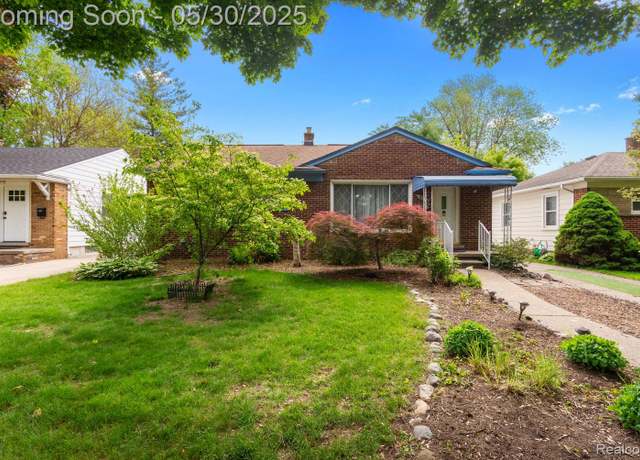 Property at 630 Symes Ave, Royal Oak, MI 48067, 3 beds, 2 baths