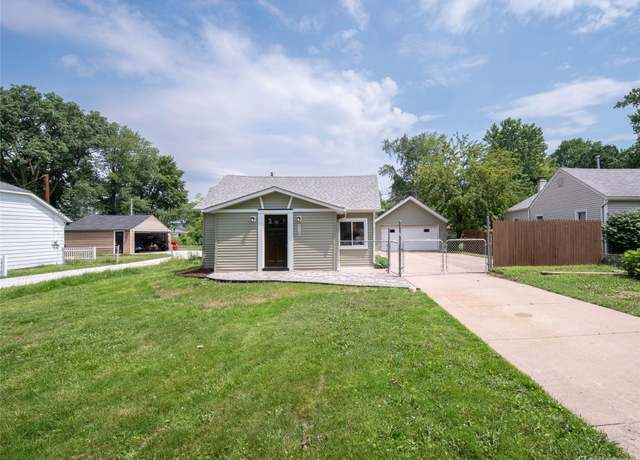 Property at 21705 Maxine St, Macomb, MI 48080, 3 beds, 2 baths
