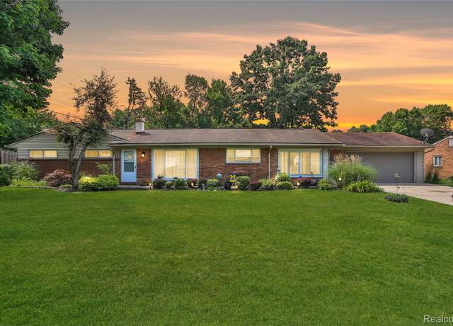 Property at 1766 Ashstan Dr, Walled Lake, MI 48390, 4 beds, 2 baths