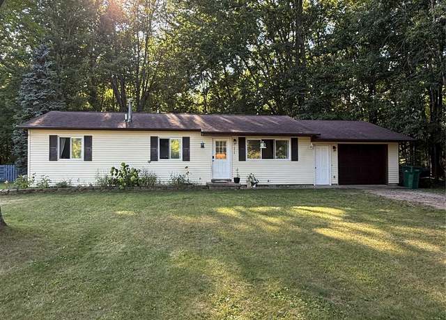 Property at 1313 N Antler St, Gladwin, MI 48624, 3 beds, 1 bath