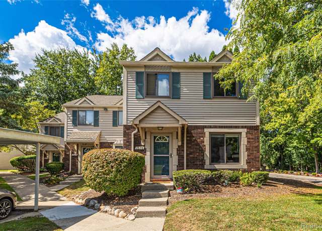 Property at 1570 Streamwood Ct, Rochester Hills, MI 48309, 2 beds, 1.5 baths