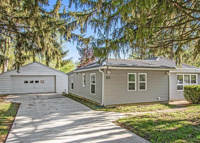 Property at 314 Riverside Dr, Watervliet, MI 49098, 3 beds, 2 baths