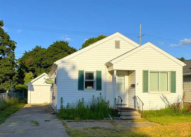 Property at 2205 S Pennsylvania Ave, Lansing, MI 48910, 2 beds, 1 bath
